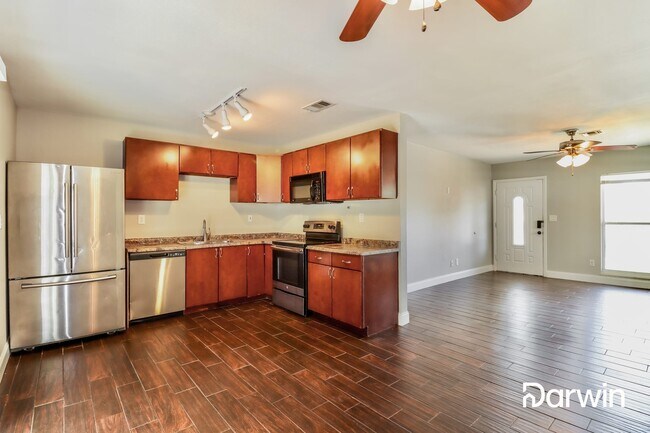 Building Photo - 7009 Aspen Avenue, Tampa, FL 33637