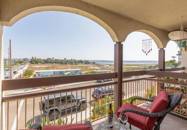 Beautiful Bay View from Balconey - 4092 Crown Point Dr