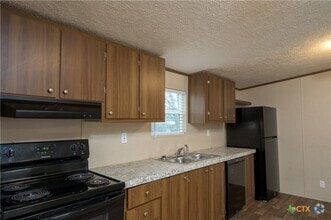 Building Photo - 910 Ashwood Dr