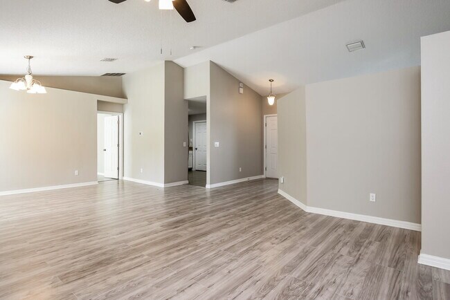 Foto del edificio - 5140 Heatherstone Ct