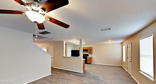 Building Photo - 3 br, 2 bath House - 7443