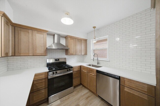 Foto del edificio - 7709 W Marwood Ave