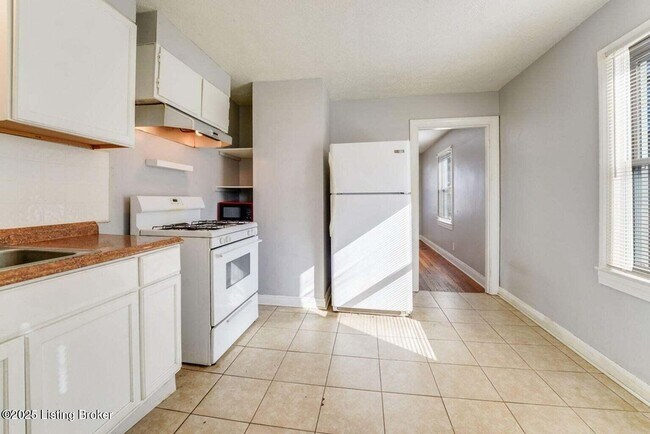 Foto del edificio - 1028 Camden Ave
