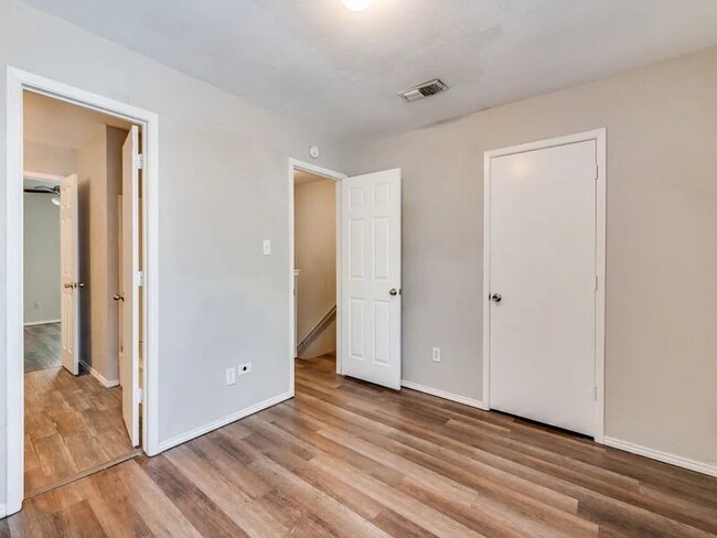 Foto del edificio - 7500 Chapin Rd