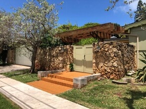 Building Photo - 647 Paopua Lp