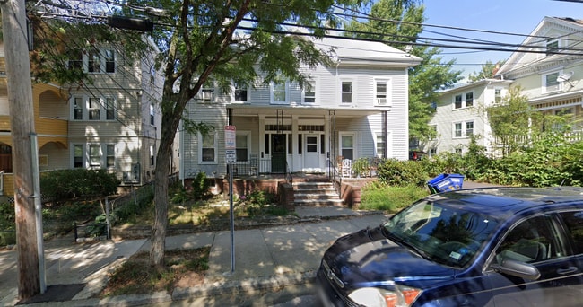 Building Photo - 28A Cherry St