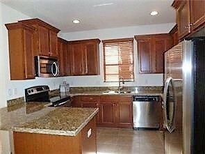 Building Photo - 120 Gramercy Square Dr