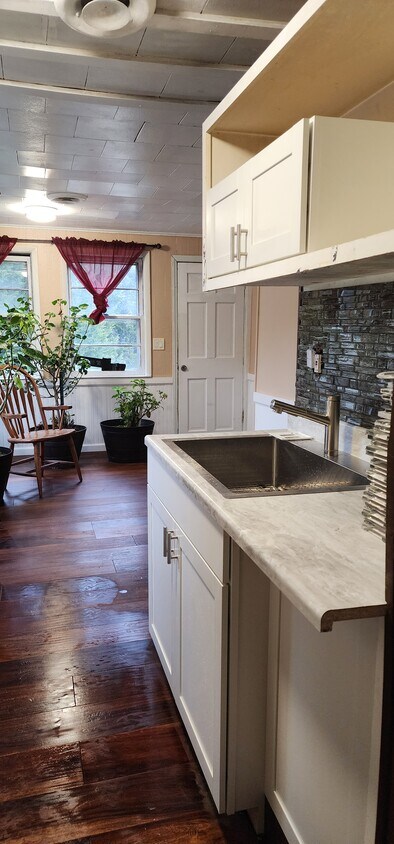 Foto principal - 52 Longview Rd