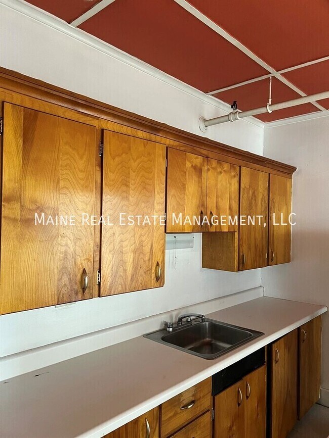 Foto del edificio - 569 Hammond St