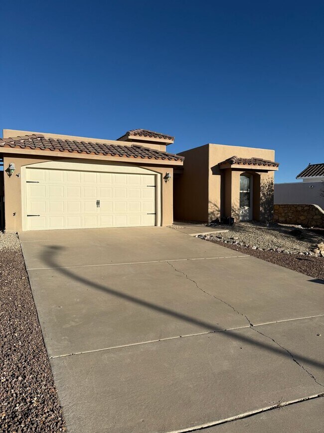 Foto del edificio - 2043 Villa Napoli Loop E