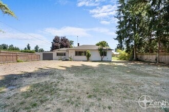 Building Photo - 4207 NE 59th Ave