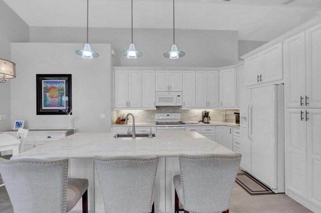 Building Photo - 4590 Hazelton Ln