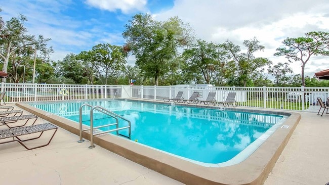 Pool - Country Squire