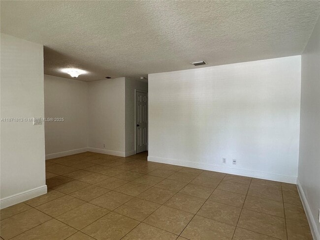 Foto del edificio - 2900 NE 17th Ave