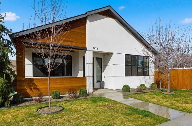 Foto del edificio - 2472 N Birchgrove Ln