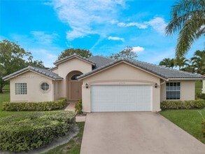 Building Photo - 2549 Egret Lake Dr