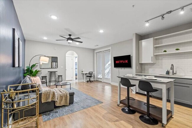 Foto del edificio - 7417 Waverly Walk Ave