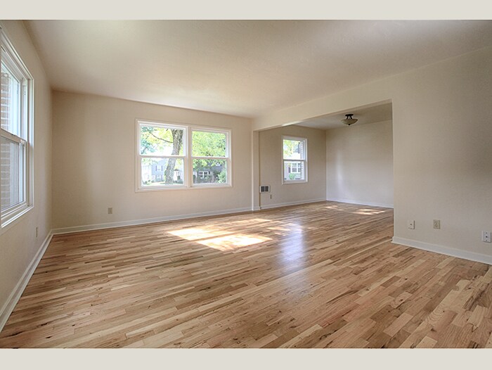 Primary Photo - Stunning Retro Townhome!