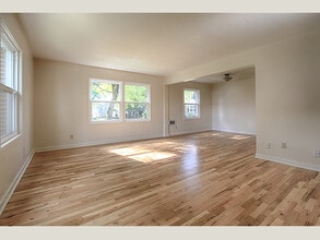 Building Photo - 1760 SW Marlow Ave