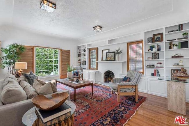 Building Photo - 464 S Sherbourne Dr