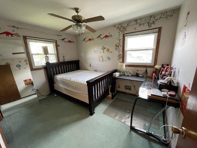 Building Photo - 1708 Howlett Ln