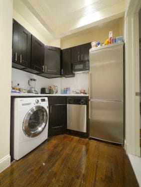 Primary Photo - 939 2nd Ave