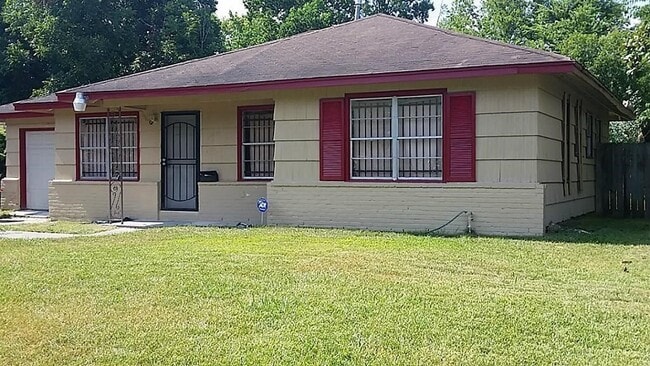 Building Photo - 5631 Groveton St