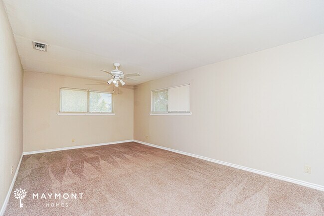 Building Photo - 106 Furlong