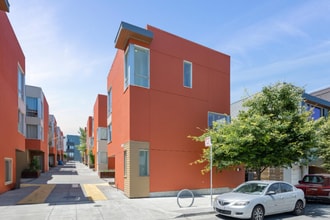 Building Photo - 100 Avocet Way