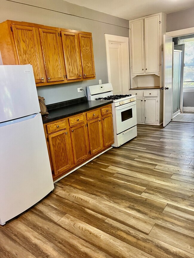 Foto del edificio - 6 National St