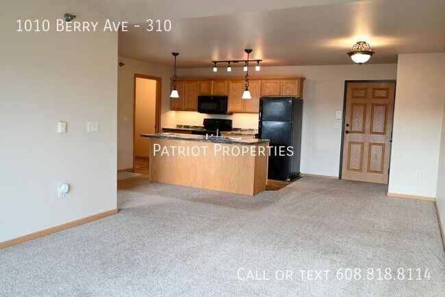 Foto del edificio - 1010 Berry Ave