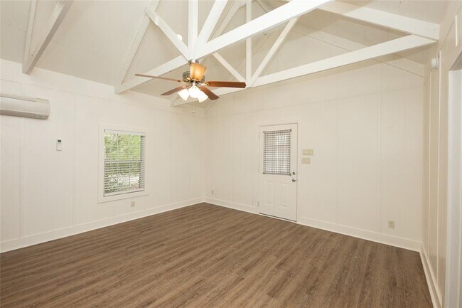 Building Photo - 286 Sweet pea Ln