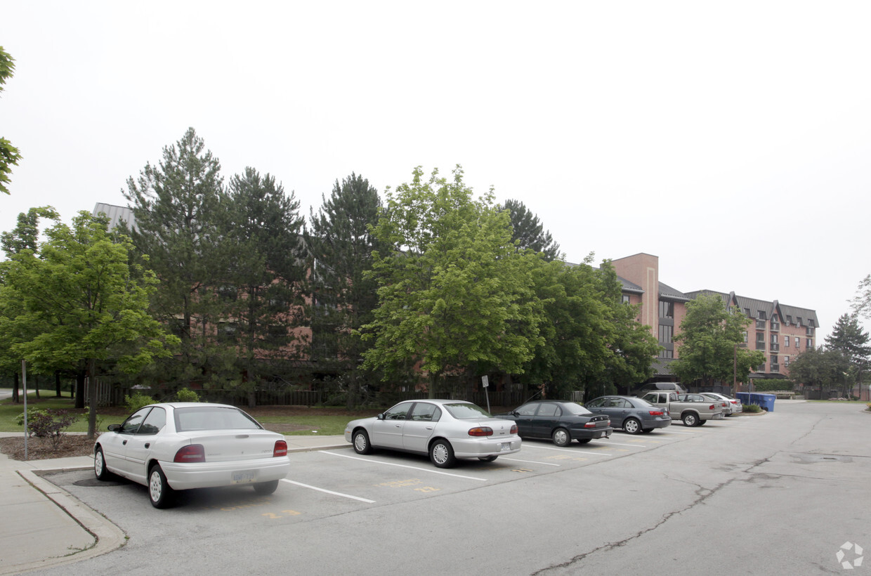 Building Photo - Knox Heritage Place Apartments