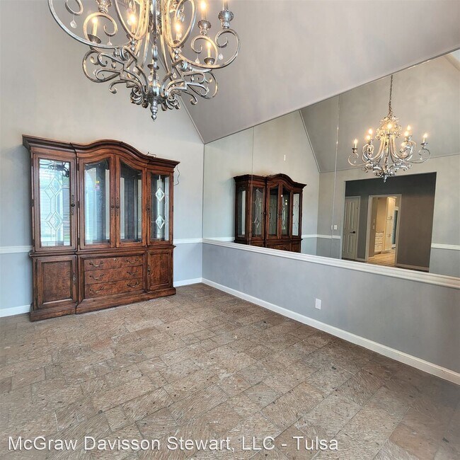 Building Photo - 3 br, 2.5 bath House - 9168 S Florence Pl