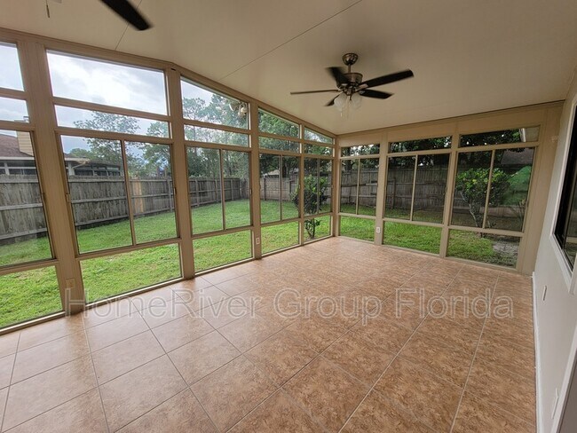 Foto del edificio - 10030 Huntington Forest Blvd E
