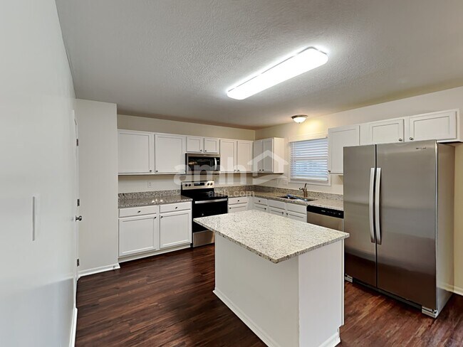 Building Photo - 474 Yale Circle