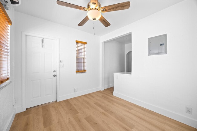 Foto del edificio - 412 SE 16th St