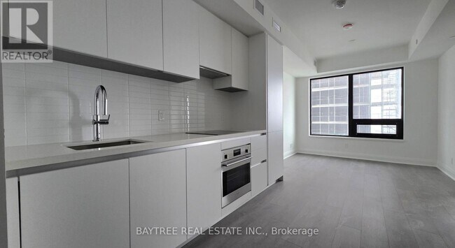 Photo du bâtiment - 2 Erskine Rd