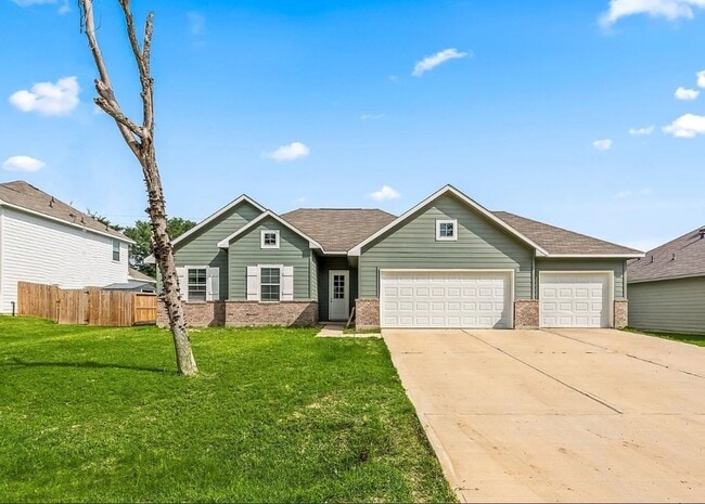 Building Photo - 26579 Pin Oak Dr