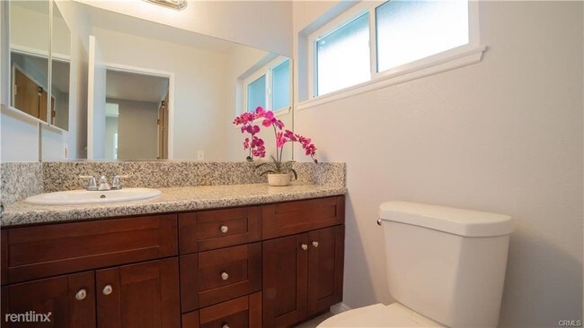 Foto del edificio - 3 br, 3 bath Townhome - 1825 Molokai St