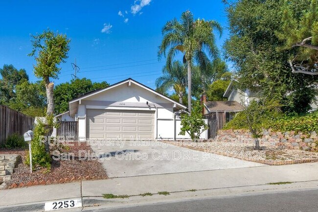 Foto del edificio - 2253 Raintree Pl