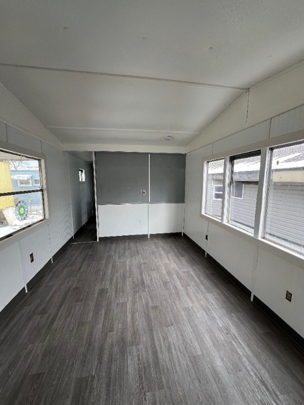 Building Photo - 2825 SE 14th St