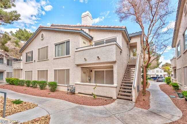 Building Photo - 3058 Tarpon