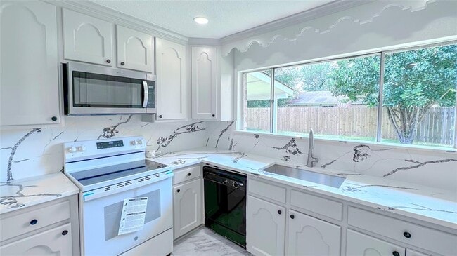 Building Photo - 7403 Breccia Dr
