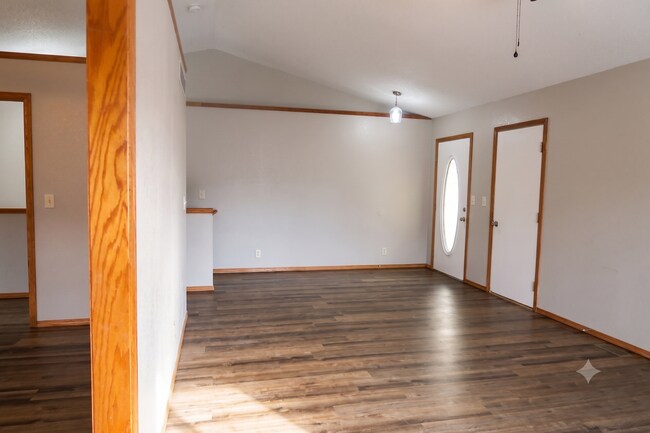 Foto del edificio - Beautiful and Spacious 4 Bedroom