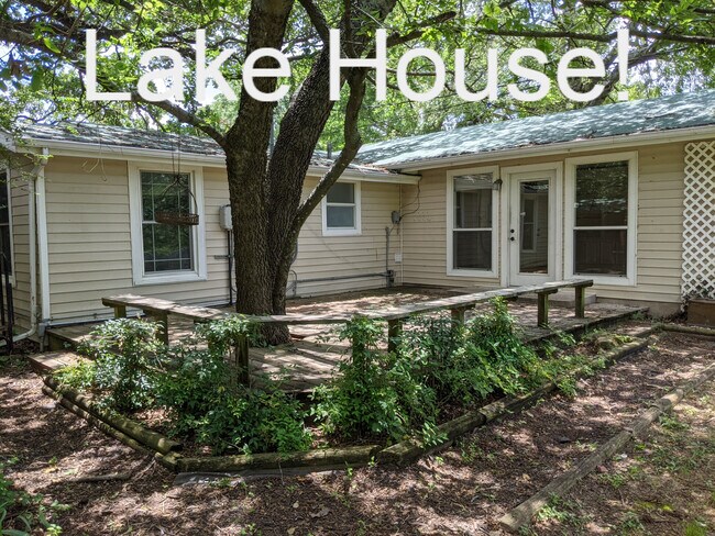 Foto del edificio - 7472 Love Cir