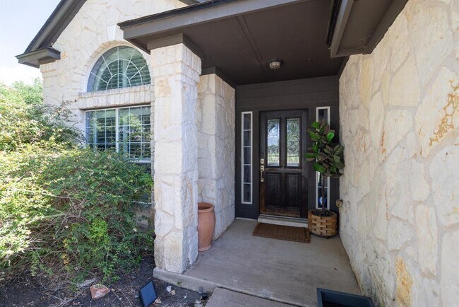 Foto del edificio - 11716 Fletcher Hall Ln