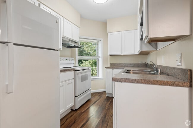 Interior Photo - The Belknap Apartments