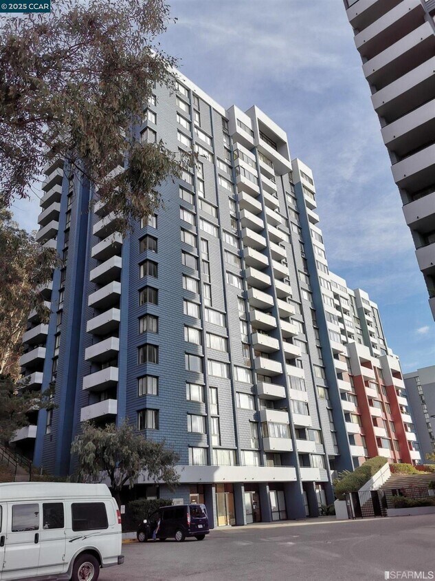Foto principal - 555 Pierce St