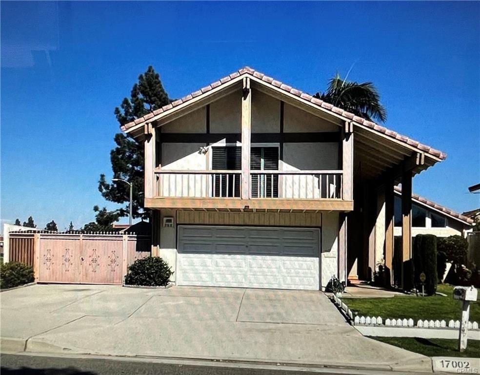 Foto principal - 17002 Maria Ave